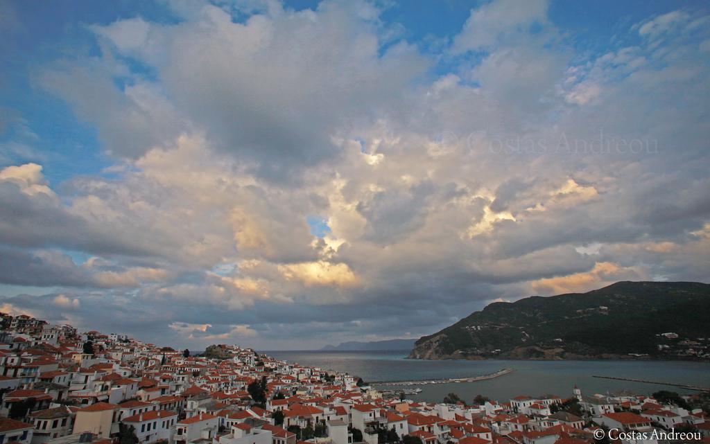 Denise Hotel Skopelos Town Exterior photo